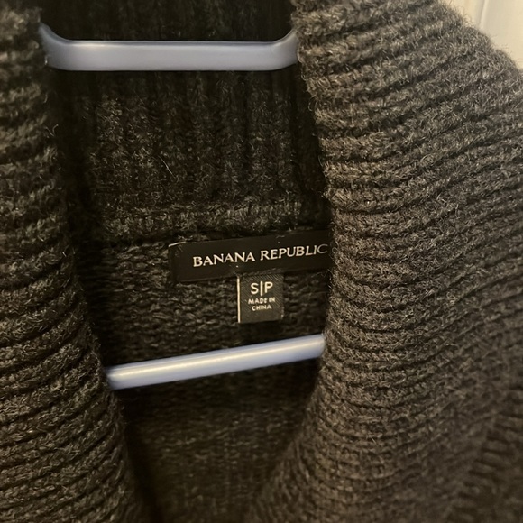 Banana republic cardigan - Picture 2 of 6